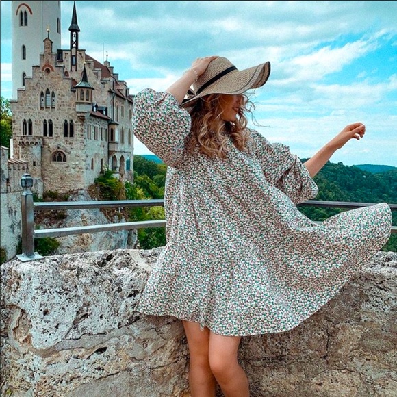 H&M Floral oversized A line Mini Full sleeve Dress - Picture 2 of 16